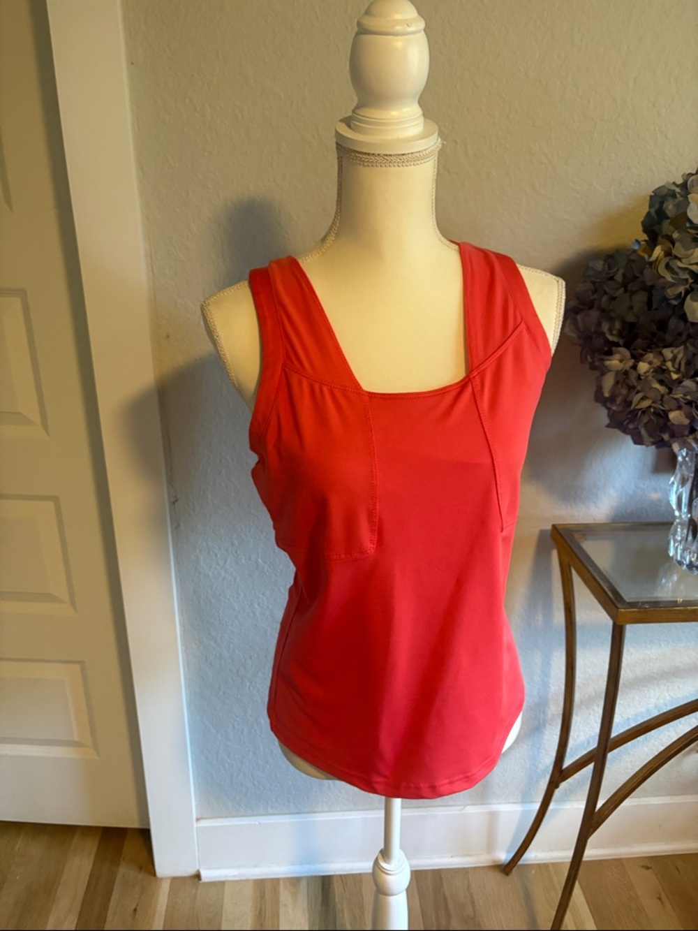 Bolle Red Scoop Neck Athletic Tank Top Sz L